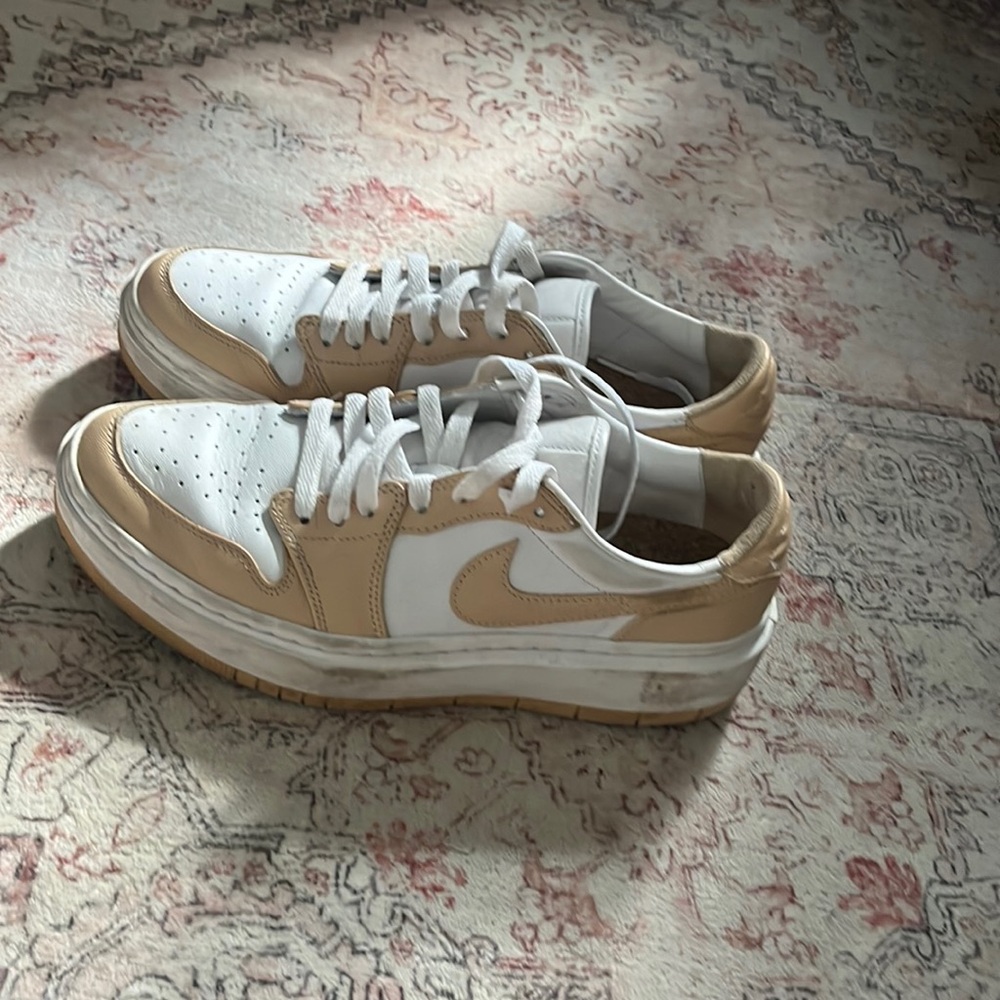 Nike Air-Jordan Sneakers